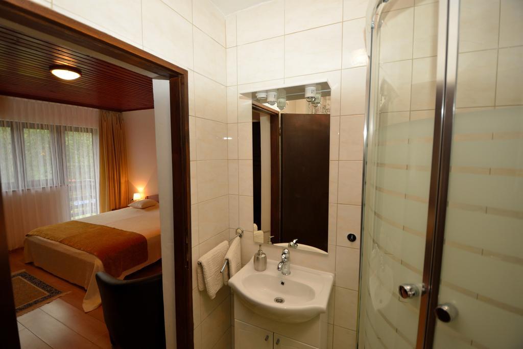 Hotel Plitvice Pansion Lovric Plitvička Jezera Zimmer foto