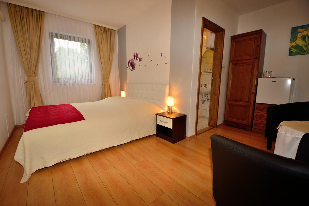 Hotel Plitvice Pansion Lovric Plitvička Jezera Zimmer foto
